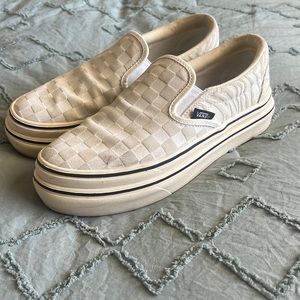 Cream checkered platform Vans- size 7.5